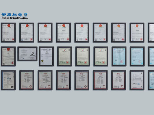 D4 LED Moisture-proof Lamp with Up to 160 LPW DIP Power/3CCT/3-Phase Changing 1SKU=12SKU Friendly for an ideal solution to a lot of applications such as parking garage lots, factory